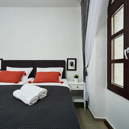 Cardo Apartment