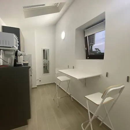 Cardo Apartment *